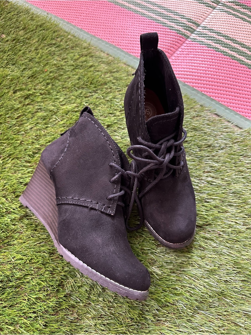 SO Black Suede Lace-Up Wedge Booties•Perfect for Fall •Wedges •Size 6